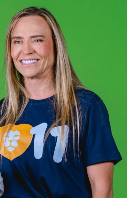 Referência de Celina Leão · Com moldura